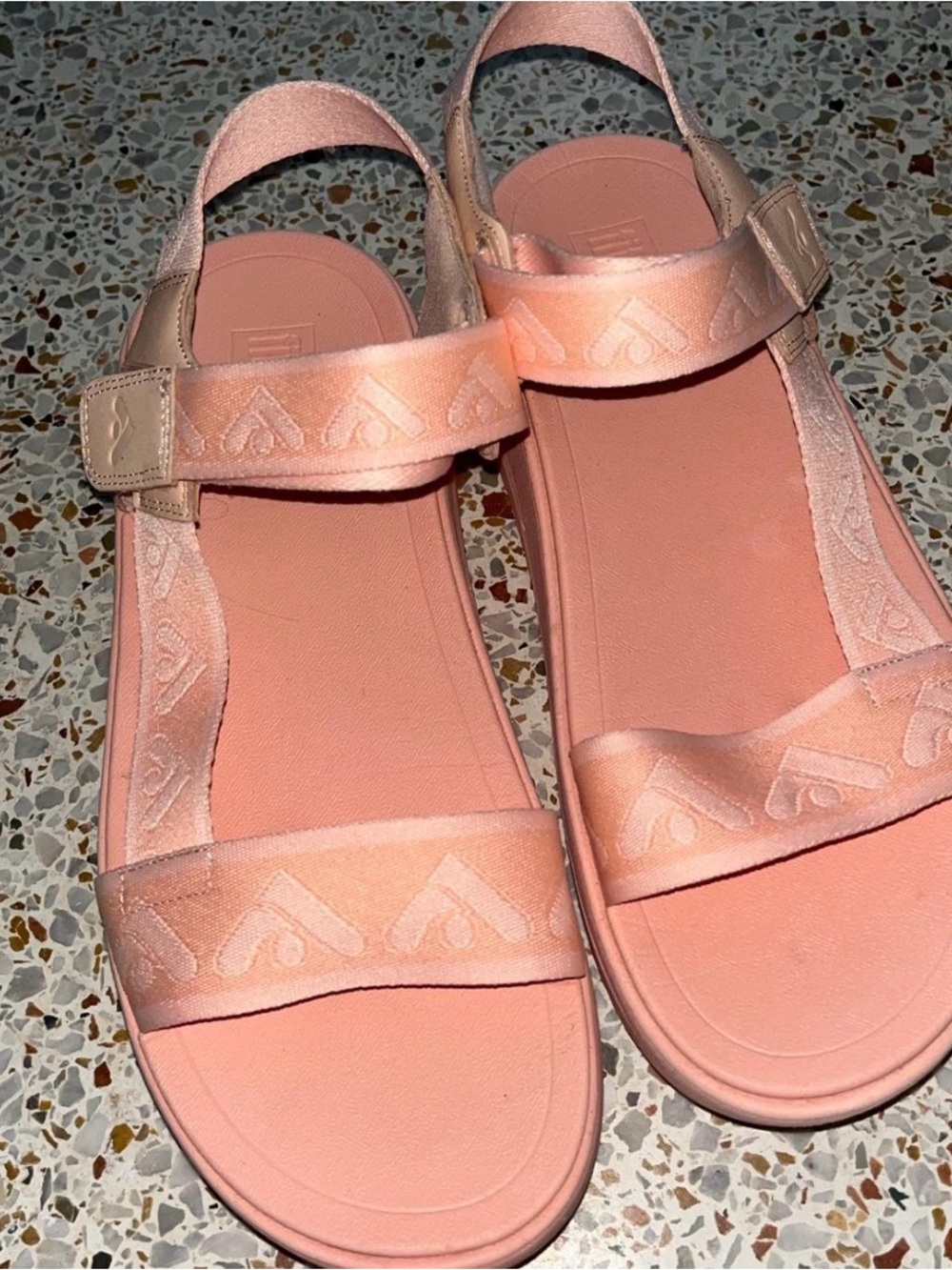 Women's Peach Strap Sandals with Cushioned Footbed